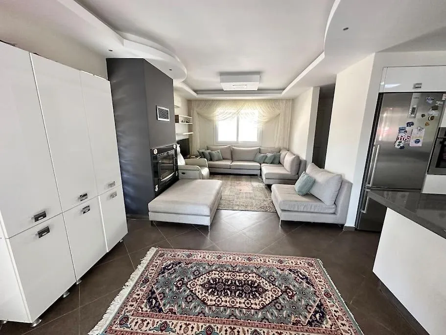 Nefis Villas Denize Ve Avm Ye Yakin Yazlik Kusadasi Long Beach