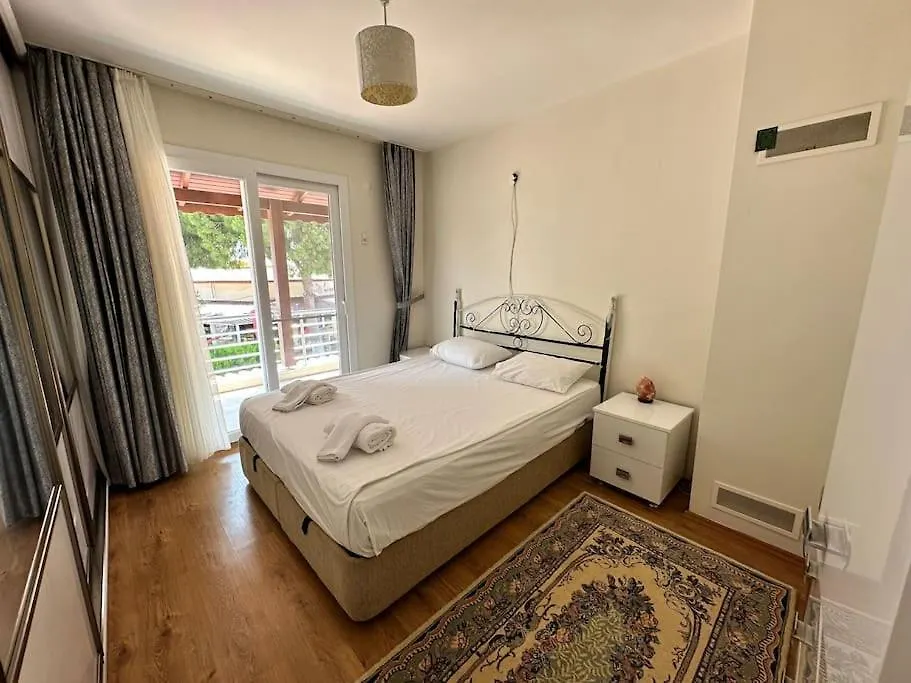 Nefis Villas Denize Ve Avm Ye Yakin Yazlik Kusadasi Long Beach