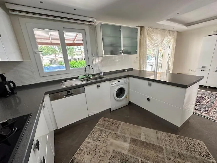 Nefis Villas Denize Ve Avm Ye Yakin Yazlik Kusadasi Long Beach 0*,