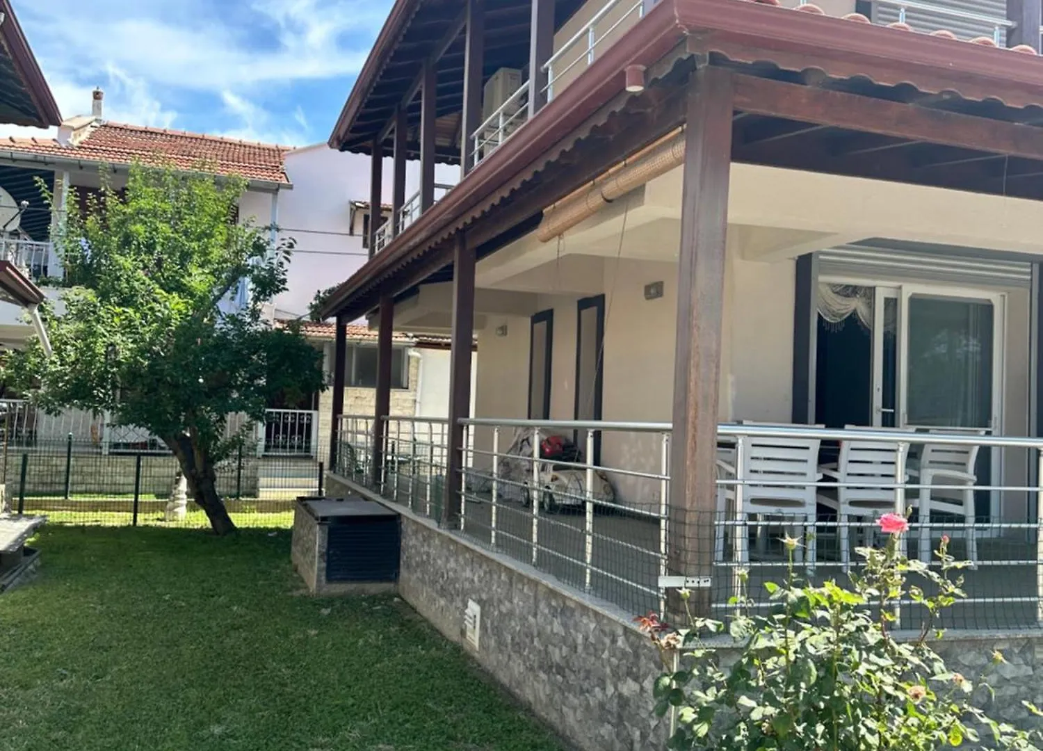 Nefis Villas Denize Ve Avm Ye Yakin Yazlik Kusadasi Long Beach
